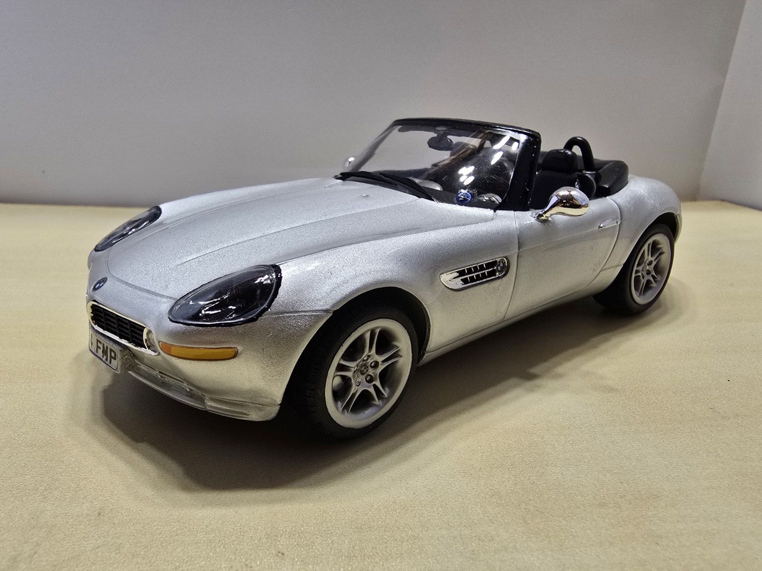 BMW Z8 Roadster Revell v mierke 1:24