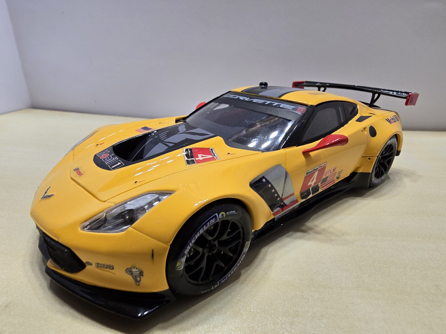 Chevrolet Corvette C7.R – predný bočný pohľad