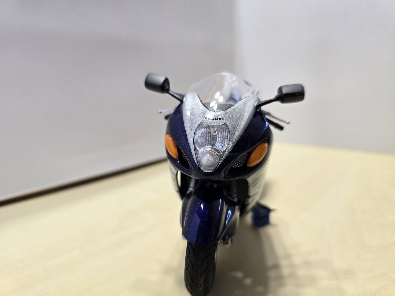 Suzuki GSX1300R Hayabusa - predný pohľad