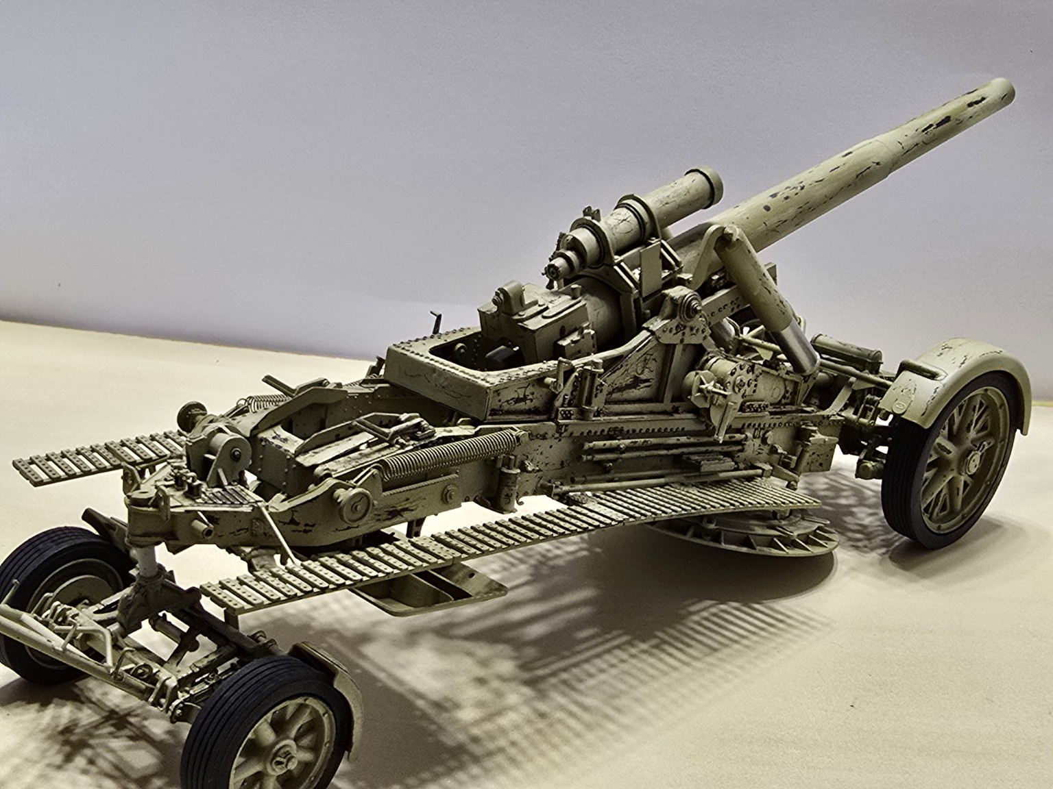 17 cm Kanone 18 – detail lafety a transportného vozíka